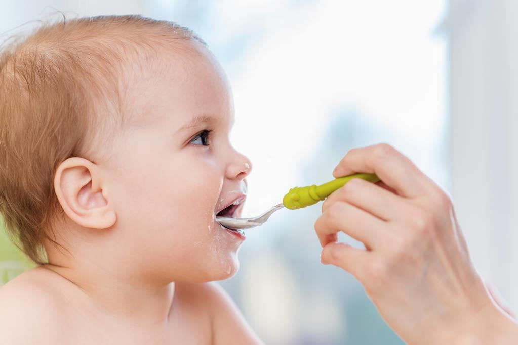 五个月婴儿辅食添加的指南